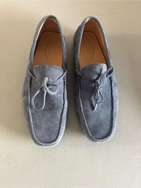 Tod's Gray Suede Driving Loafers with Lace Tie